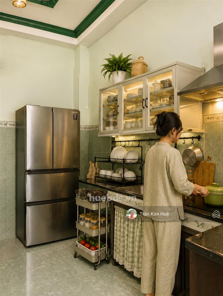 Nhà 3 tầng kiên cố, ngang gần 5m hiếm, 3pn, gần kcx tân thuận, chỉ 4 tỷ nhỉnh