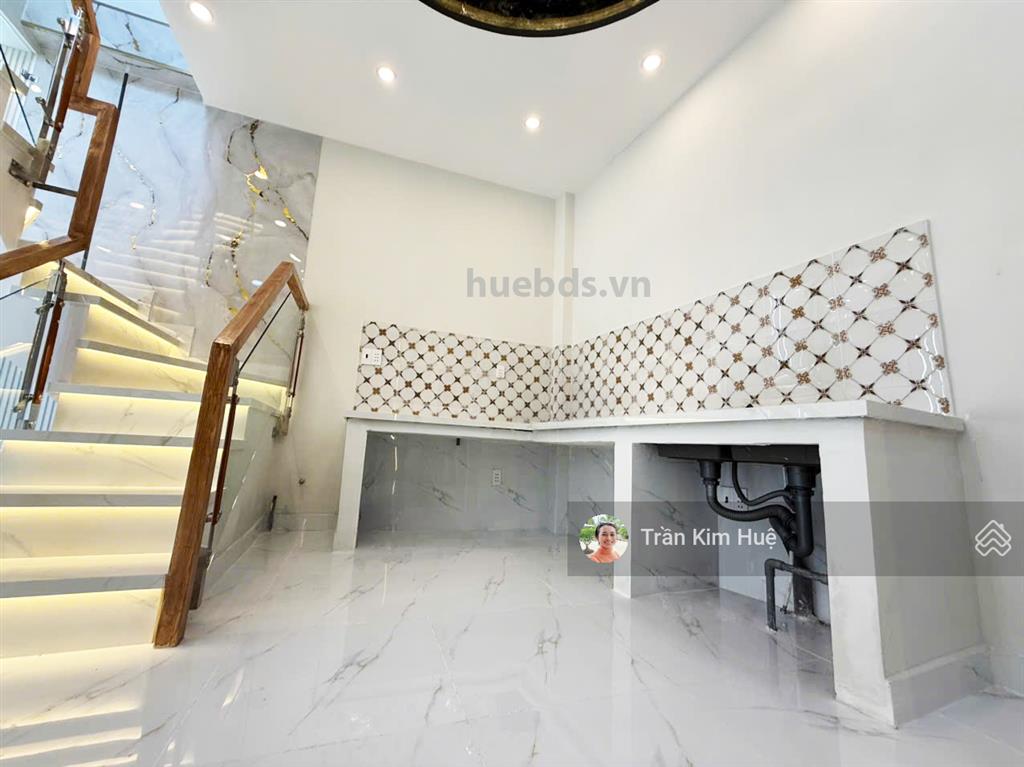 Bán nhà 2 tầng, nở hậu tài lộc, lê văn lương, quận 7 chỉ 3 tỷ nhỉnh