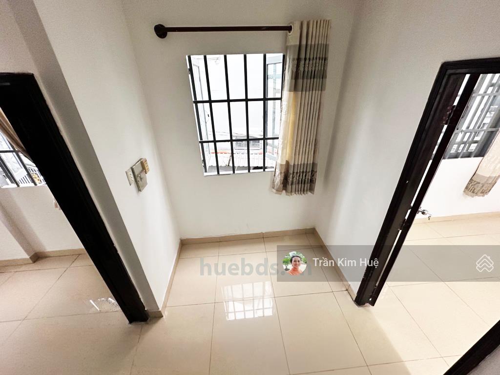 Nhà 3 tầng, 5.5x12, ô tô đỗ cửa, gần nguyễn thị thập, quận 7, chỉ 5.x tỷ