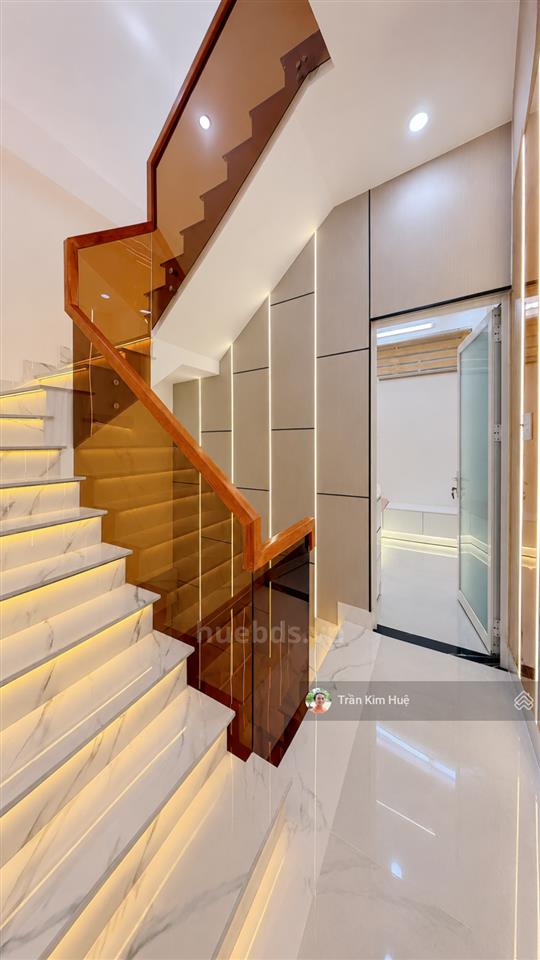 Nhà hxh thông, ngang 5m, ô tô đậu trong nhà, gần nguyễn thị thập, chỉ 9 tỷ nhỉnh
