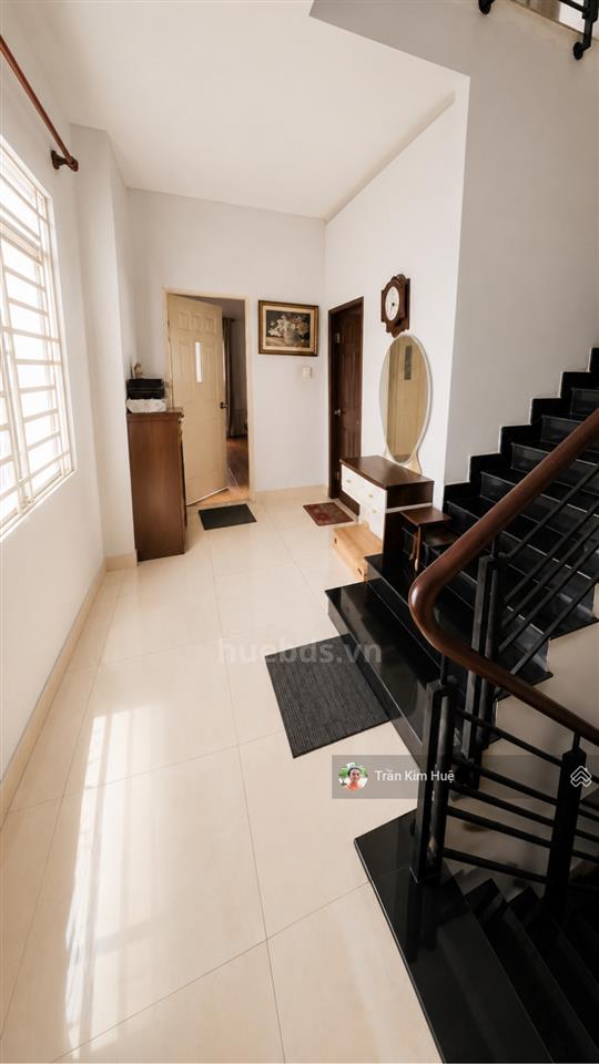Nhà hxh thông, ngang 8m hiếm, 120m2, sân đậu ô tô, gần nguyễn thị thập, quận 7  chỉ nhỉnh 11 tỷ