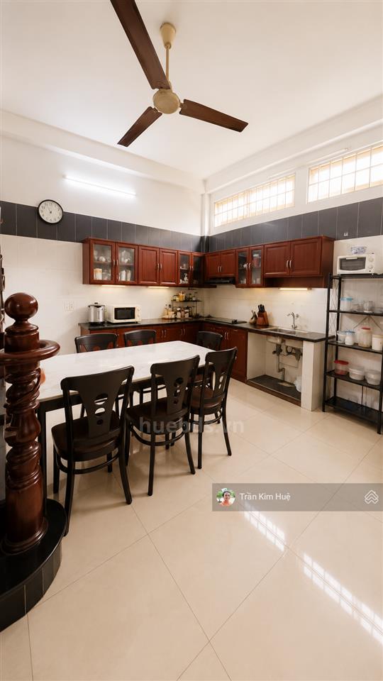 Nhà hxh thông, ngang 8m hiếm, 120m2, sân đậu ô tô, gần nguyễn thị thập, quận 7  chỉ nhỉnh 11 tỷ