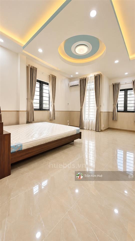 Chỉ 3.39 tỷ, nhà 3 tầng, ngang 4m, huỳnh tấn phát, q7