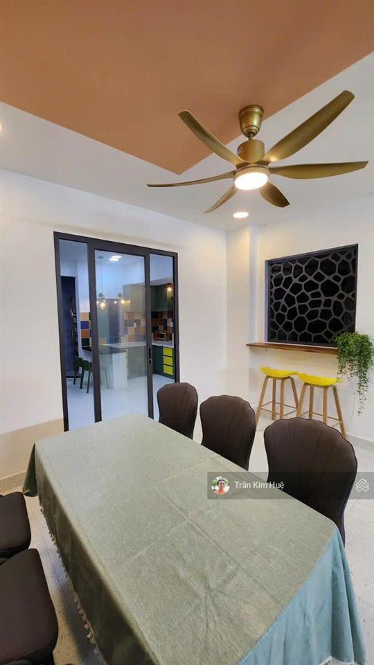 Nhỉnh 5 tỷ, nhà 2 tầng, 4x15m nở hậu, 3pn, có phòng tầng trệt, gần nguyễn thị thập, q7