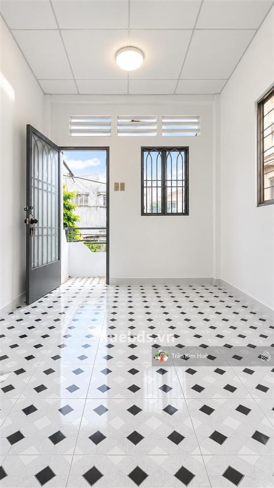Chỉ 3.55 tỷ, nhà 2 tầng, 30m2, 2pn, nhà trống giao ngay, huỳnh tấn phát q7