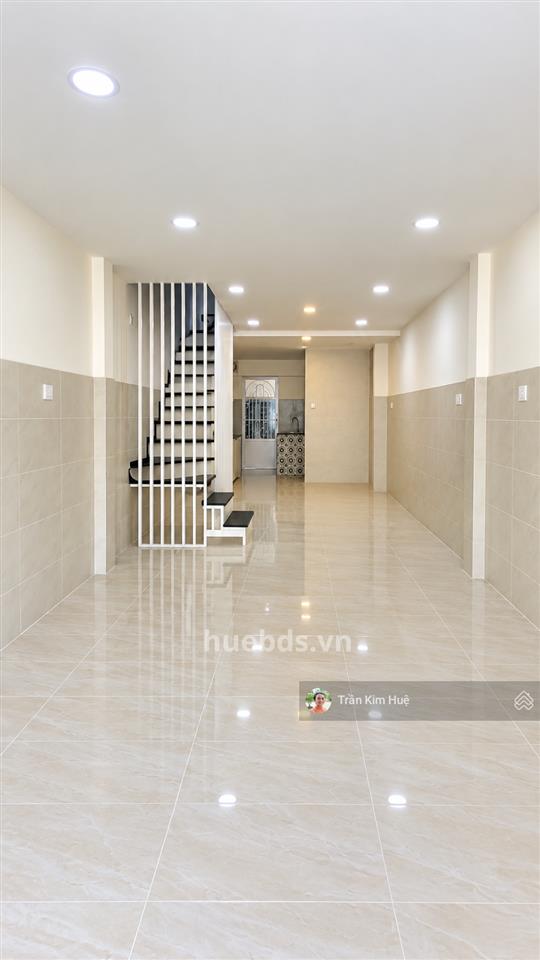 3,29 tỷ, nhà 2 tầng, 41m2, cách mặt tiền chỉ 20m, lâm văn bền, q7