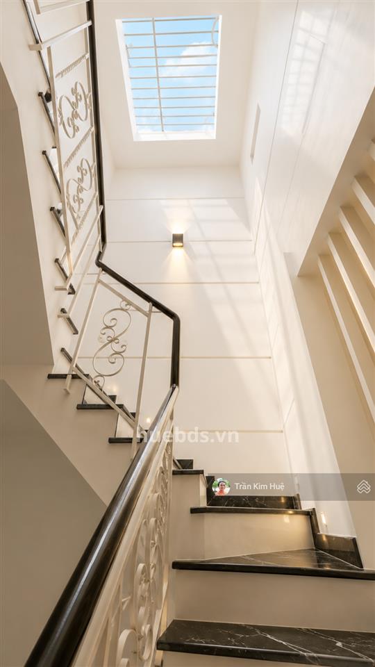 Chỉ 5.79 tỷ, nhà 2 tầng, ngang 5m, 60m2, 3pn, sát kdc him lam, q7