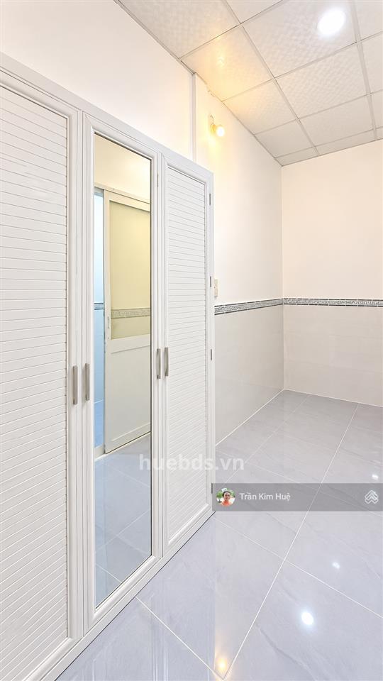 Chỉ 4.55 tỷ, nhà 70m2, 2 tầng, nở hậu 4.8m, huỳnh tấn phát, quận 7