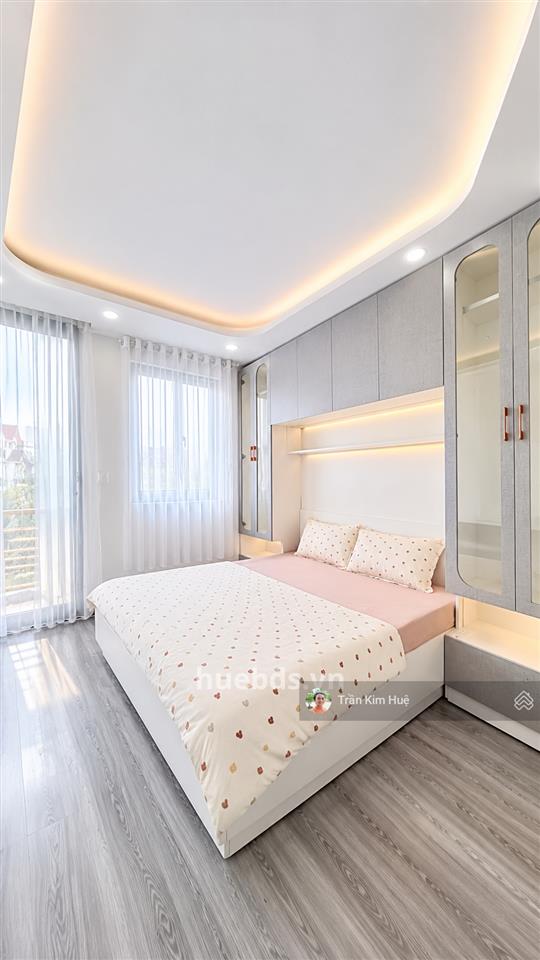 Chỉ 3.55 tỷ, nhà 3 tầng, 3pn, gần mặt tiền, huỳnh tấn phát, quận 7