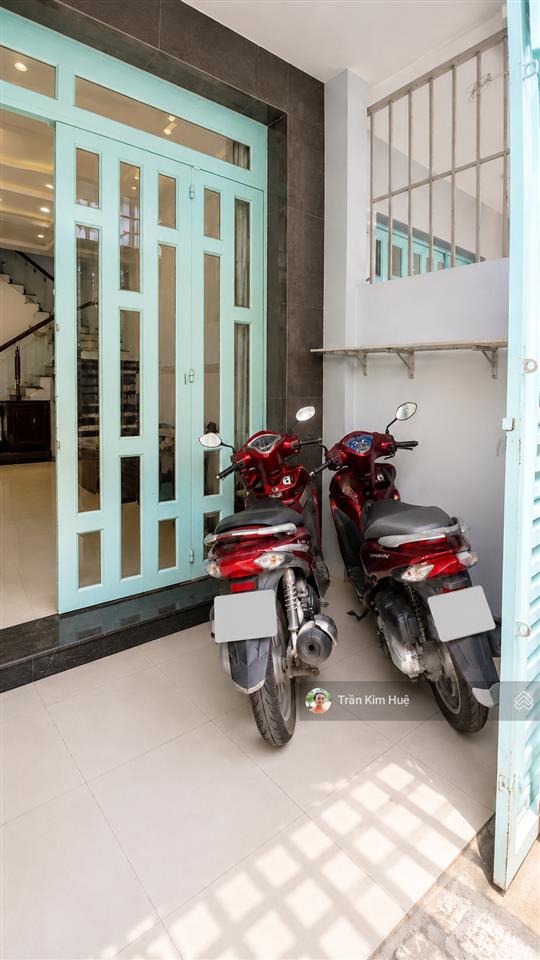Nhà 64m2, ngang 4m, có sân trước sau, gần phú mỹ hưng, quận 7
