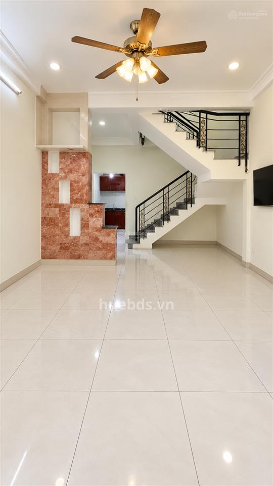 Nhà 4.5x10m, 2 tầng, gần mặt tiền, trần xuân soạn, quận 7, chỉ 3.79 tỷ