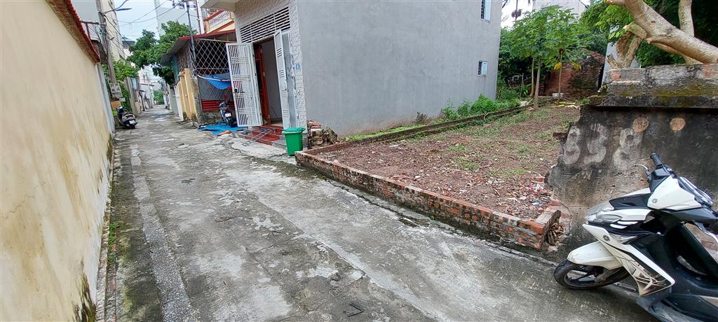 🤔 Với hơn 4 tỷ, anh/chị chọn: