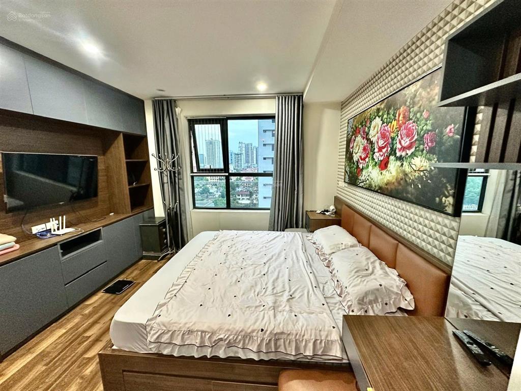 Toà s3 goldmark city tầng cao, căn góc 3n2wc diện tích 100m2 giá 8.6 tỷ full nội thất, có slot oto