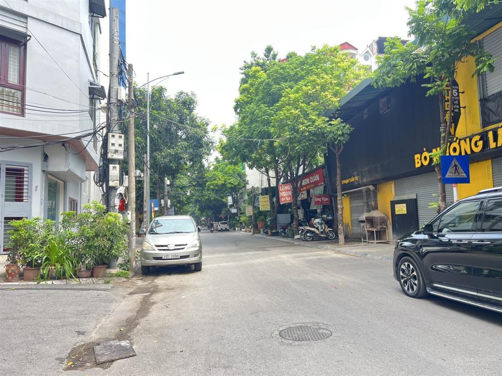 Phân lô ngõ 3 phạm tuấn tài nhà 5 tầng thang máy 51m2 mặt tiền 4.8m giá 21.5 tỷ ô tô 7 chỗ vào nhà