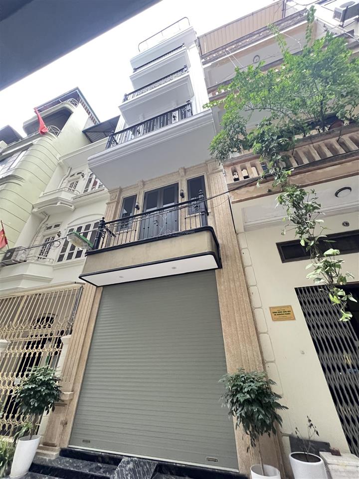 Phân lô nghĩa đô  sát hoàng quốc việt. nhà 5 tầng ô tô tránh kinh doanh 45m2 giá 17.8 tỷ