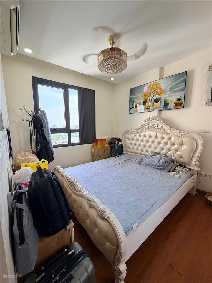 Giá đầu tư 5.3 tỷ  chung cư thái hà, bộ công an thành phố giao lưu, căn góc tầng cao 2 ngủ, 2wc
