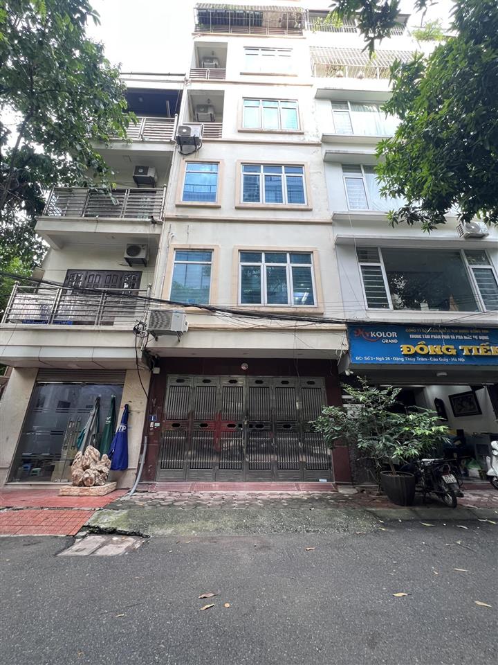 Giảm hơn 4 tỷ .30 tỷ còn 25.8 tỷ nhà 5 tầng phân lô ô tô tránh đỗ tại hoàng quốc việt diện tích 70m