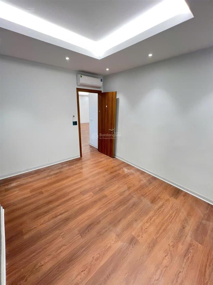 Chính chủ cho thuê chung cư 110m2 hiện trạng 2 ngủ 2wc tầng 11 căn góc 2 ban công giá thuê 11tr/th