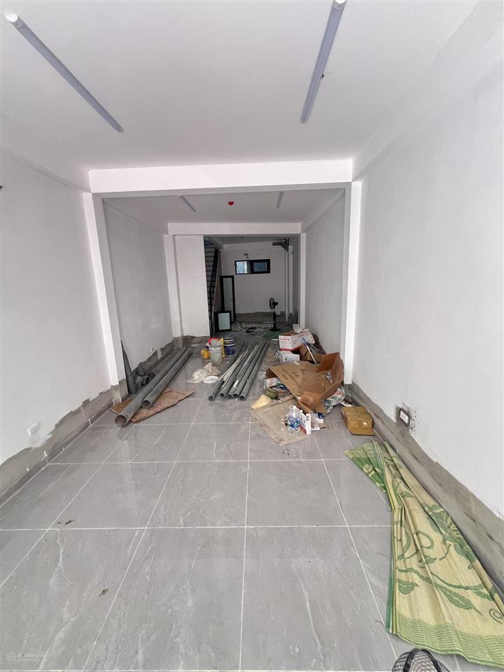 Cầu giấy cho thuê 65m2/4tầng/mt 5m (giá 36tr/thg) nhà mặt phố ô tô tránh đỗ kinh doanh mọi mô hình