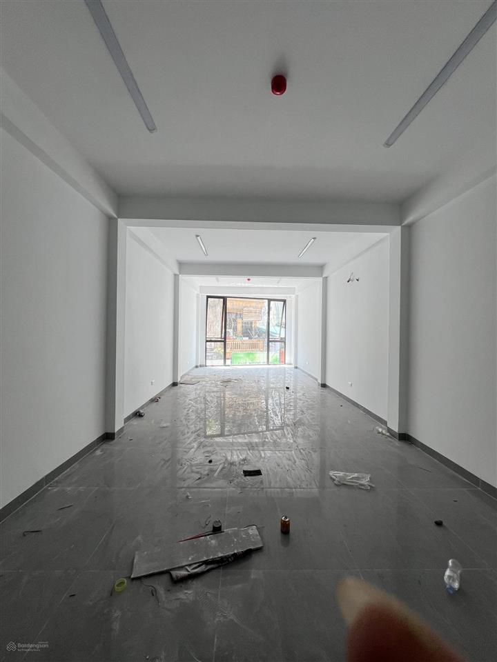 Cầu giấy cho thuê 65m2/4tầng/mt 5m (giá 36tr/thg) nhà mặt phố ô tô tránh đỗ kinh doanh mọi mô hình