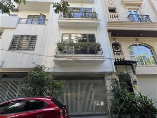 13.5 tỷ  nghĩa đô cầu giấy 39m2/ 5 tầng / mt 4.3m thang máy vỉa hè ô tô tránh, kinh doanh