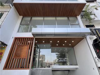 Cho thuê làm mbkd, văn phòng, showroom mặt phố cầu giấy 100m2, 4 tầng cả hầm mặt tiền 8m giá 100tr