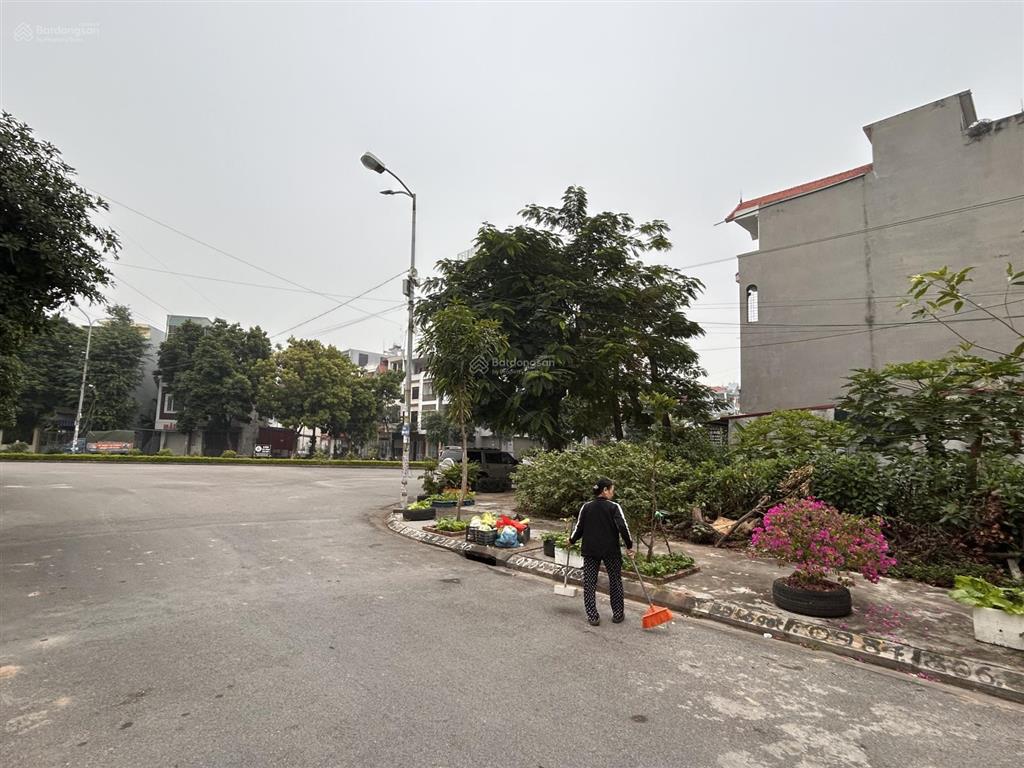 Bán lô góc mặt đường đôi 30m, lô 9 lê hồng phong, hải phòng