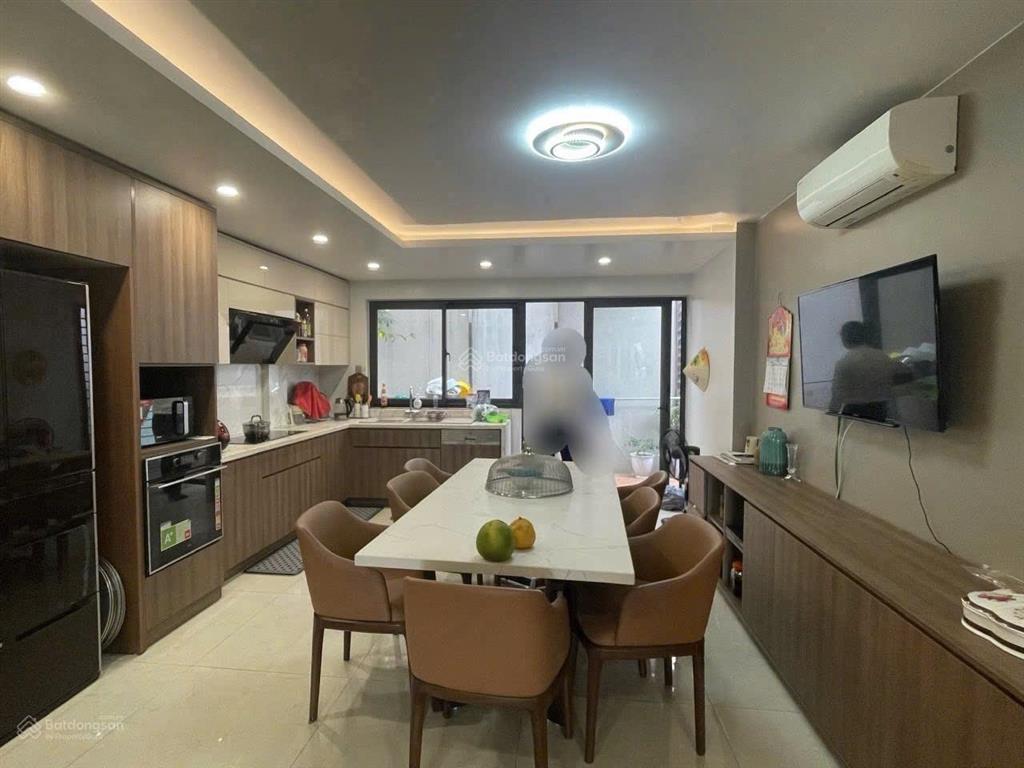 Bán nhà đẹp 85m2, 6 tầng thang máy mặt đường nguyễn khuyến, hải phòng