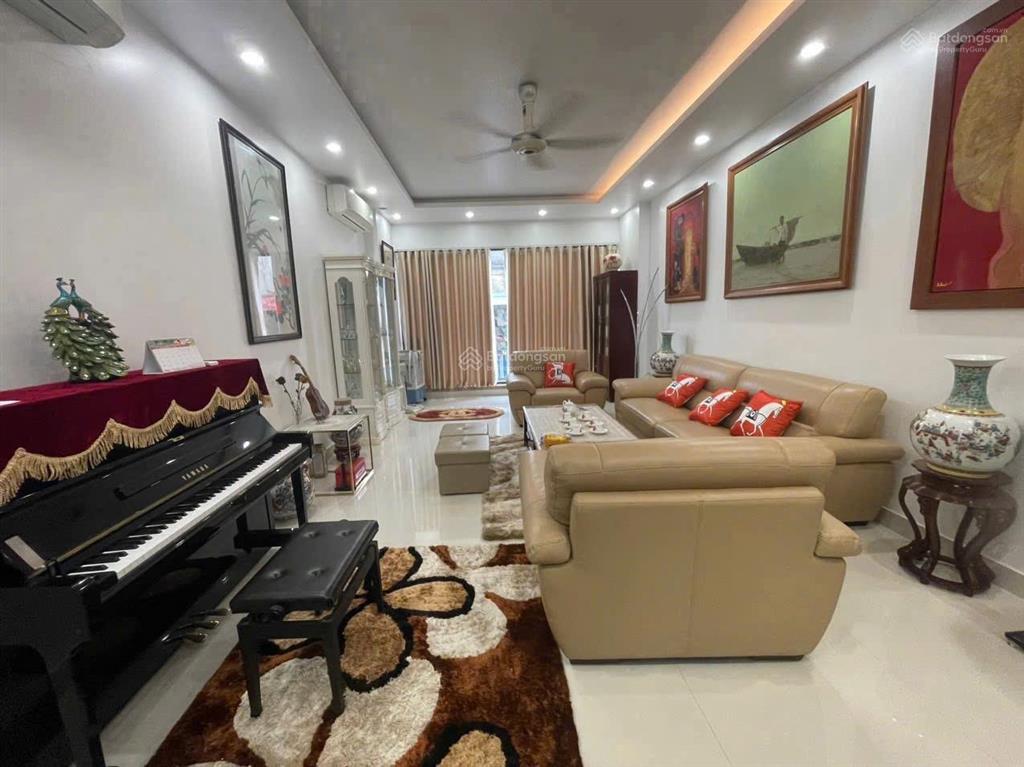 Bán nhà đẹp 85m2, 6 tầng thang máy mặt đường nguyễn khuyến, hải phòng