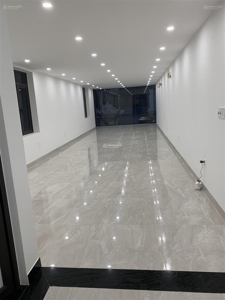 Nhà 96m2 x 3 tầng mặt đường trần quang khải, hồng bàng, hải phòng, vị trí rất đẹp