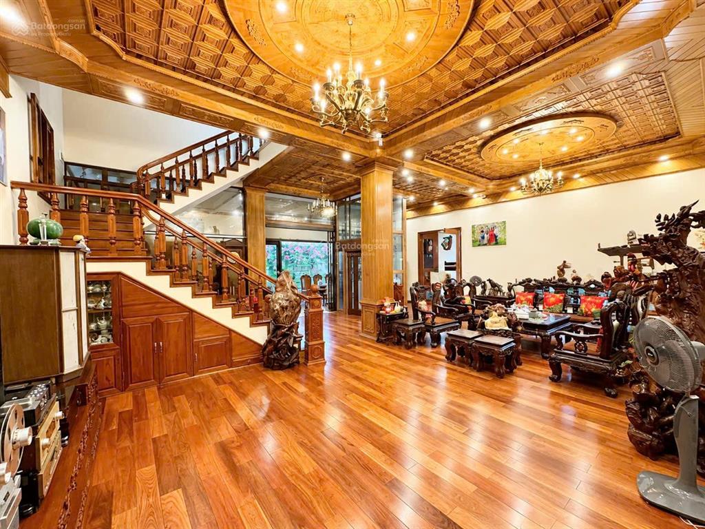 Siêu vip bán biệt thự 336m2 siêu đẹp  thang máy, sân vườn tuyến 2 lê hồng phong, hải phòng