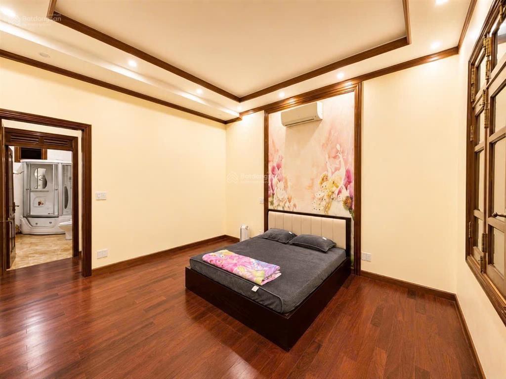 Siêu vip bán biệt thự 336m2 siêu đẹp  thang máy, sân vườn tuyến 2 lê hồng phong, hải phòng