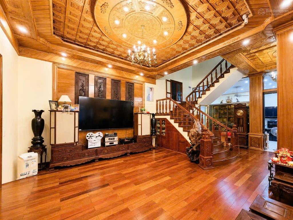 Siêu vip bán biệt thự 336m2 siêu đẹp  thang máy, sân vườn tuyến 2 lê hồng phong, hải phòng