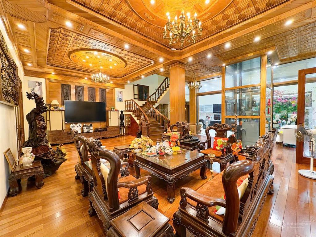 Siêu vip bán biệt thự 336m2 siêu đẹp  thang máy, sân vườn tuyến 2 lê hồng phong, hải phòng