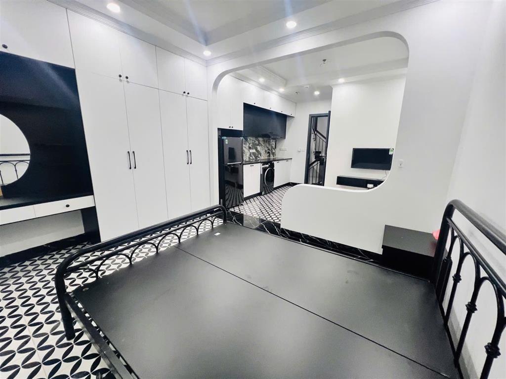 9 TỶ! CCMN NGỌA LONG 52M2X7 TẦNG, THANG MÁY, 12 PHÒNG KHÉP KÍN, ĐI BỘ RA GA METRO