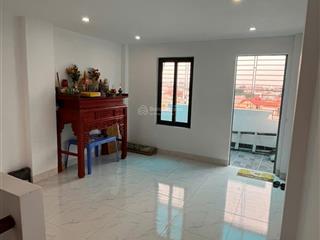 Cho thuê nhà 6 tầng làm cửa hàng, ở lai xá , hoài đức 35m2 3pn thang máy giá 10tr