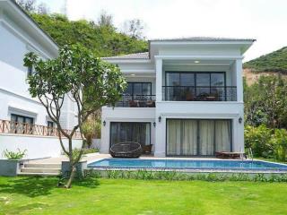 Hàng hot! 1 căn duy nhất chính chủ gửi bán biệt thự biển vinpearl nha trang bay 3pn/500m2 giá 12 tỷ