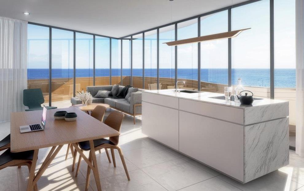 Bán cắt lỗ căn 2pn  82m2 view biển tầng trung đẹp giá 3,9 tỷ  0982 575 ***