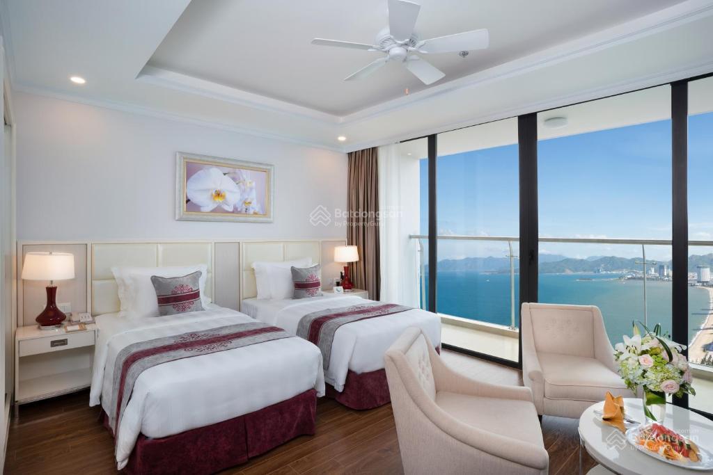 Bán gấp cắt lỗ căn hộ vinpearl trần phú 2 phòng ngủ view trực diện biển 0982 575 ***