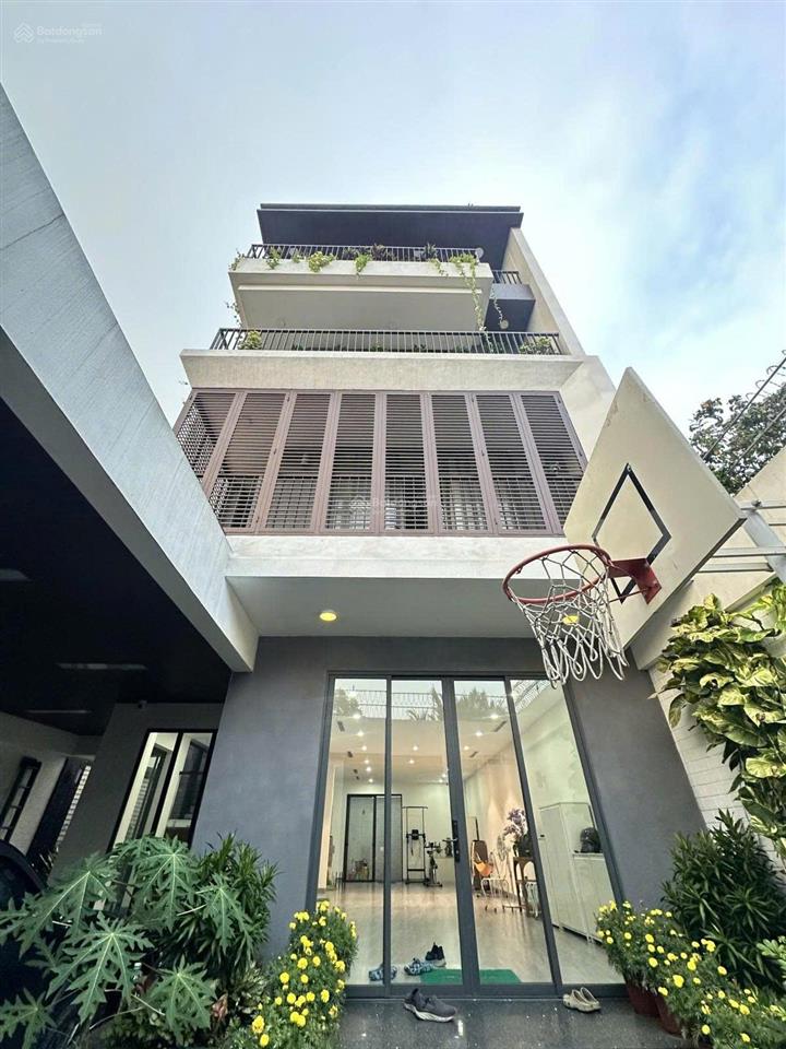 Mt trần quang khải quận 1  5x20m  5 tầng  hđt 100 triệu  gía 45 tỷ