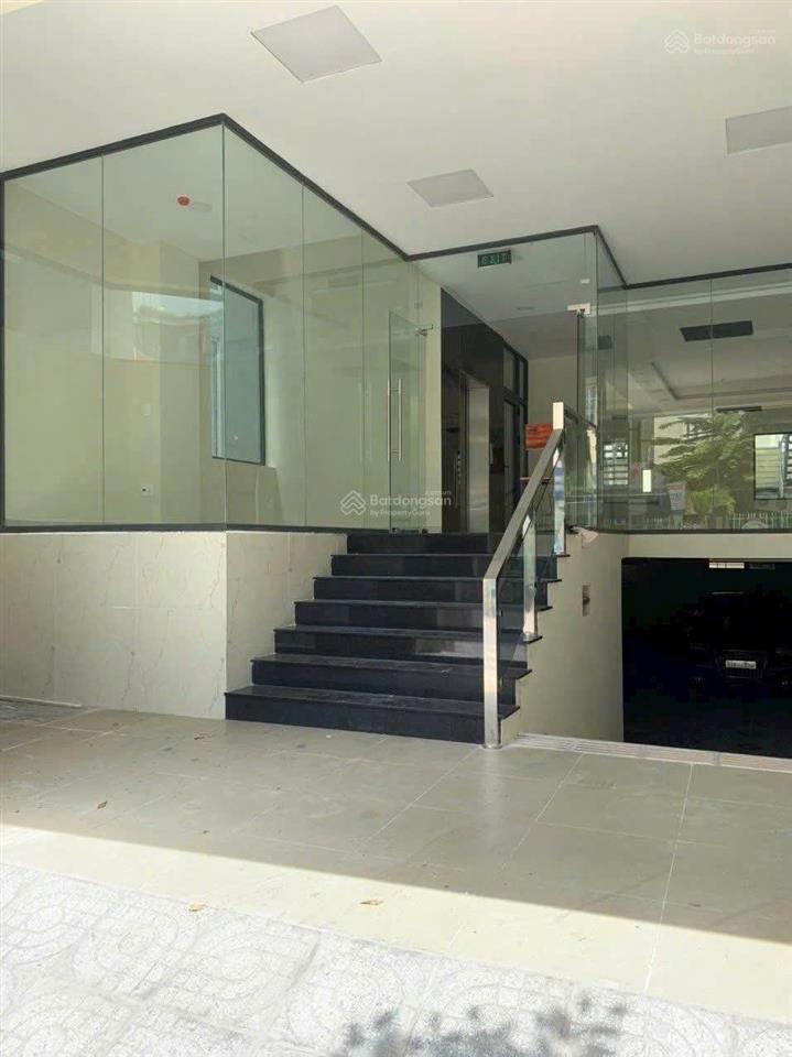 Siêu phẩm trần não  ngang 16 x 16m  cn 212m2  về 48 tỷ