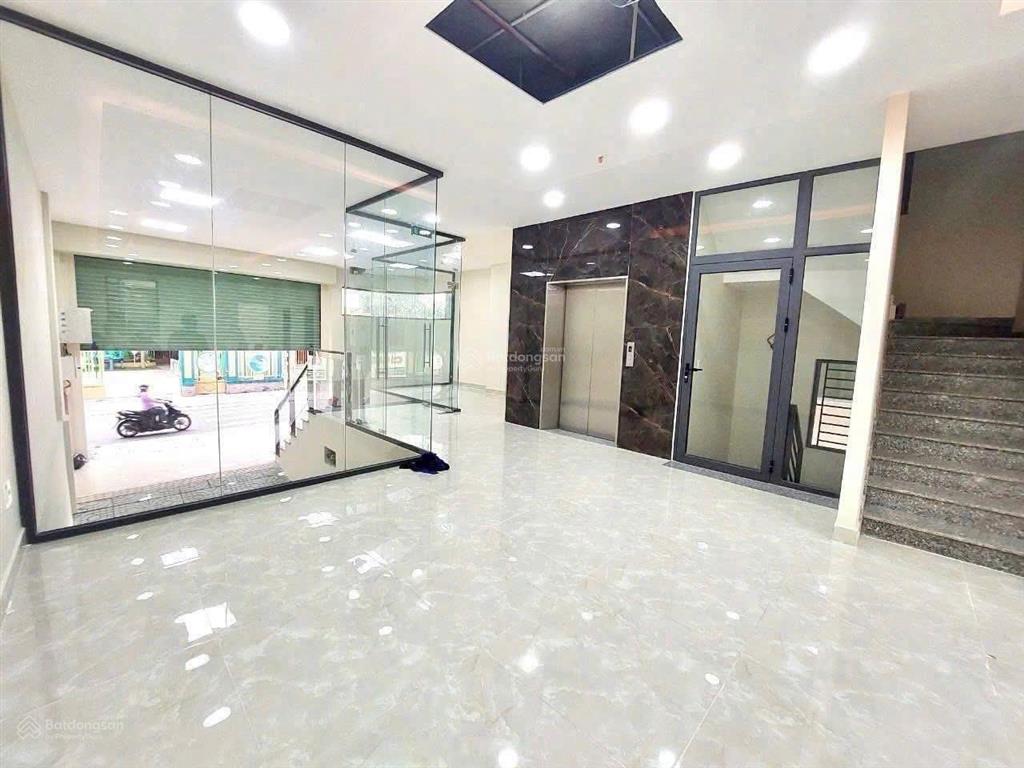 Siêu phẩm trần não  ngang 16 x 16m  cn 212m2  về 48 tỷ