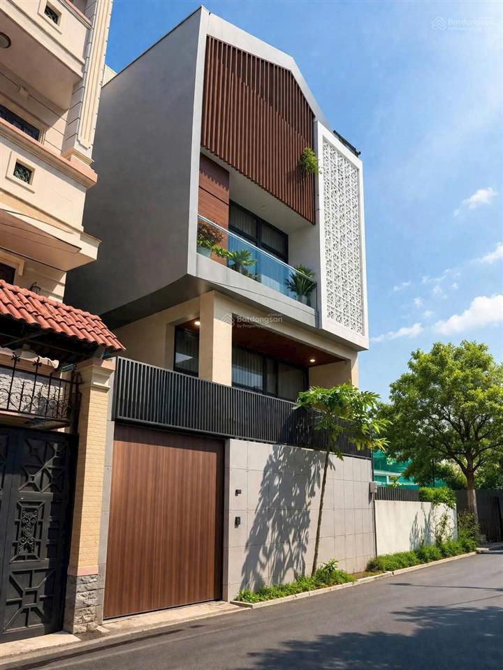 Siêu phẩm trần não  ngang 16 x 16m  cn 212m2  về 48 tỷ