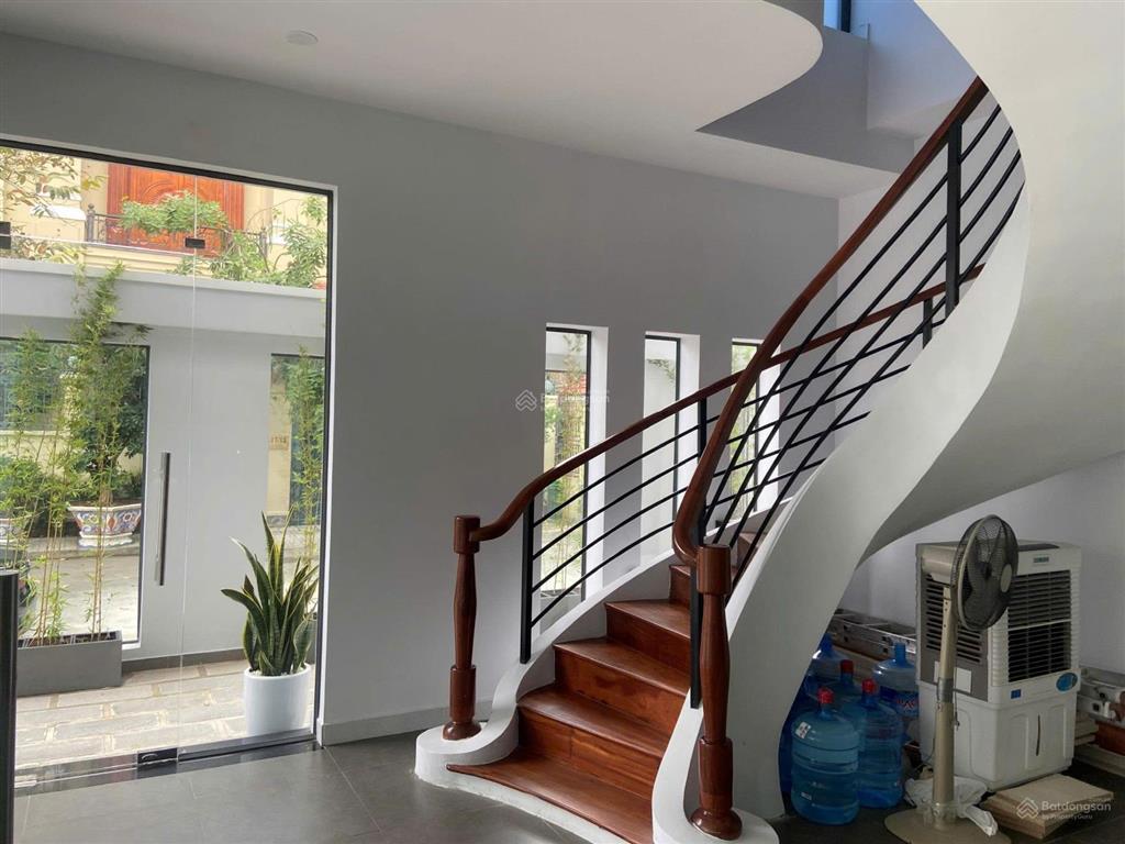 Hạ giá bán gấp tòa nhà mt nguyễn tuân q. gò vấp  dt 8 x 24m  h 7tầng  hđt 150 triệu  gía 41 tỷ