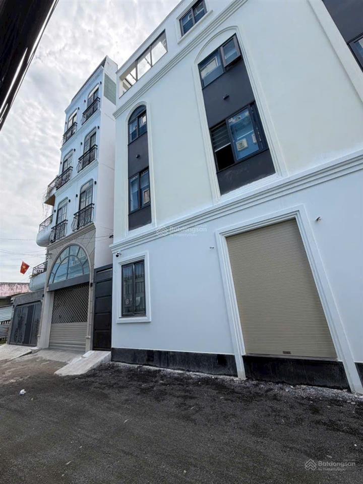 Vị trí vip ngay nguyễn gia trí  ngang 12 x 18m  3tầng  cn 181m2  giá giảm 10 tỷ còn 36 tỷ