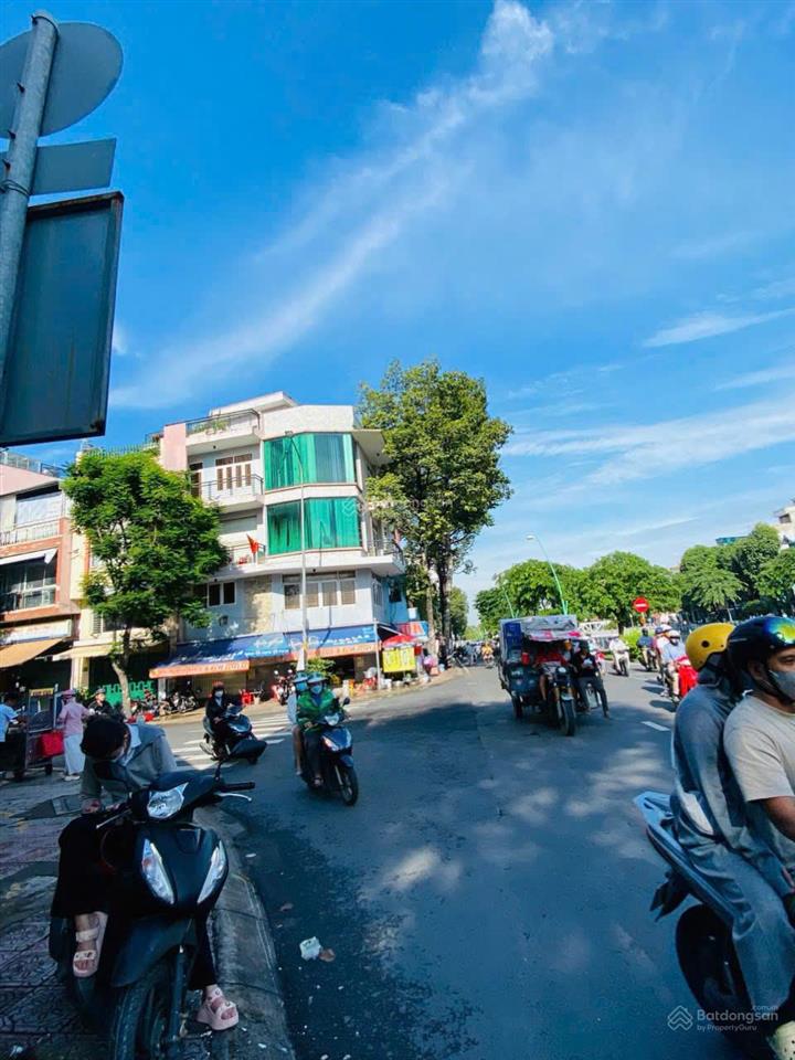 Siêu phẩm ngang 10m, góc 2 mặt tiền trường sa, quận 3  5 tầng  giá chỉ 18.5 tỷ