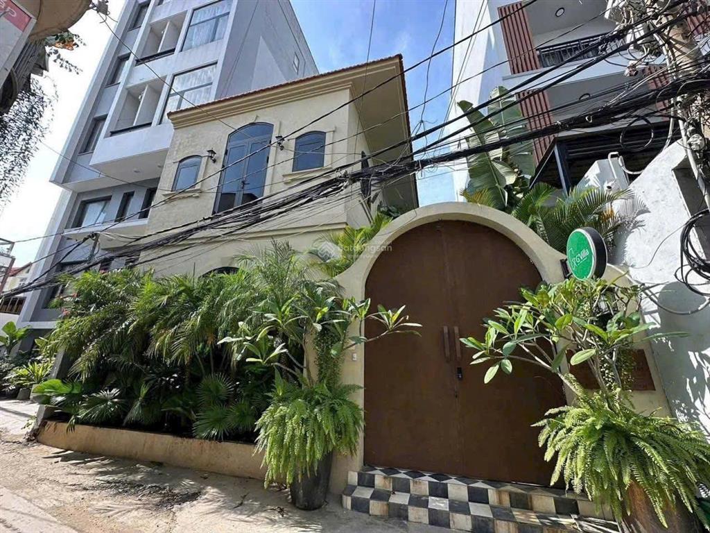 Siêu vị trí ngay mega quận 2  dt 10 x 20m  hầm 3 tầng  gía giảm 18 tỷ còn 48 tỷ
