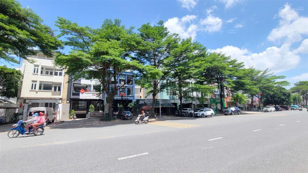 Mt trương văn bang thủ đức  8x20m  5 tầng  hđt 95 triệu  giá 65 tỷ