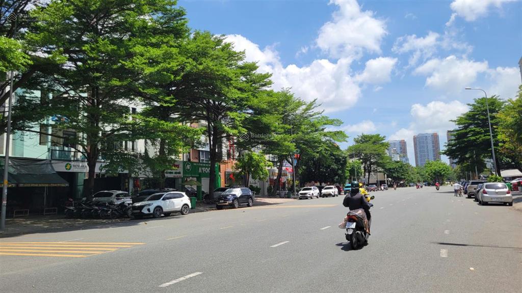 Mt trương văn bang thủ đức  8x20m  5 tầng  hđt 95 triệu  giá 65 tỷ
