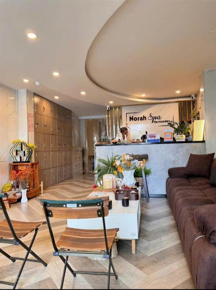 Siêu phẩm hxh nguyễn gia trí  dt 6 x 18m  ctxd 5 tầng  khai thác dự kiến 200 tr  giá chỉ 18 tỷ